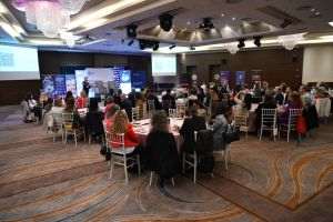 MAGNETICO: Cum construiesc companiile culturi organizaţionale atractive